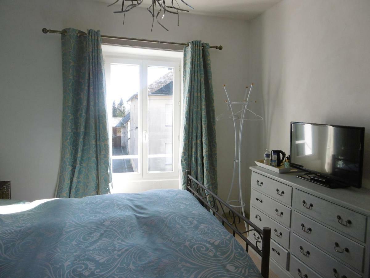 Le Chat Qui Peche B&B Chateauneuf-la-Foret Luaran gambar