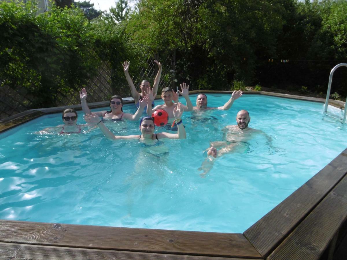 Le Chat Qui Peche B&B Chateauneuf-la-Foret Luaran gambar